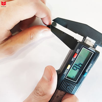 Sello de goma de la puerta de la ventana de la tira de PVC de juntas de juntas de EPDM para el apartamento