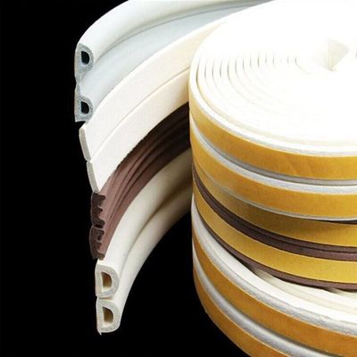 Apartamento de aluminio corredera de ventanas y puertas de sello de banda de goma para un rendimiento duradero