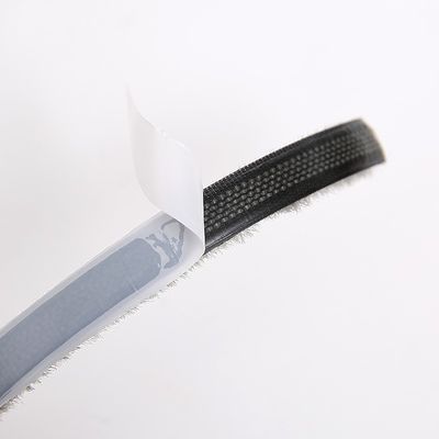 Ventana corredera con sello de pincel de desmontaje con cinta adhesiva de fusión en caliente y función insonorizada