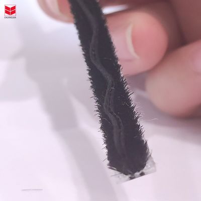 7*8 3p2l Cinturón de pelo de lana con aleta de plástico para puertas y ventanas Sello negro/gris/marrón/blanco/otro Durable 100% PP