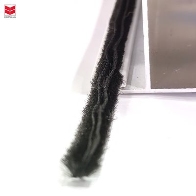 7*8 3p2l Cinturón de pelo de lana con aleta de plástico para puertas y ventanas Sello negro/gris/marrón/blanco/otro Durable 100% PP