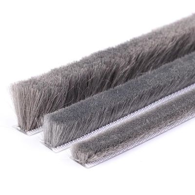 Estilo de diseño moderno 100% PP de lana pila de tiempo de aluminio para puertas y accesorios de ventanas