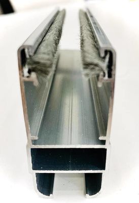 Puertas de aluminio y accesorios de ventanas Prevención de polvo Sellado de puertas con aleta Ventana de tiempo banda de pila Alturas 3-25mm